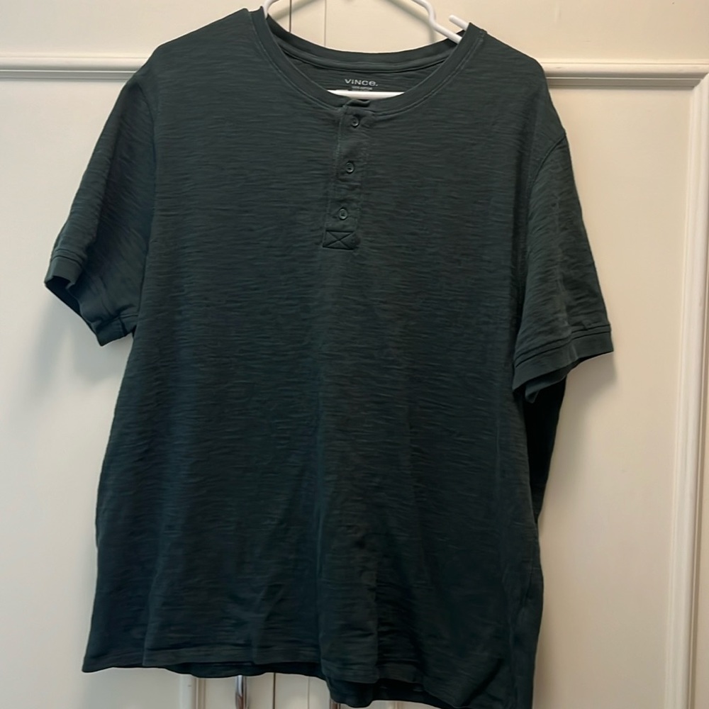 Men’s XL Vince Tee shirt with buttons